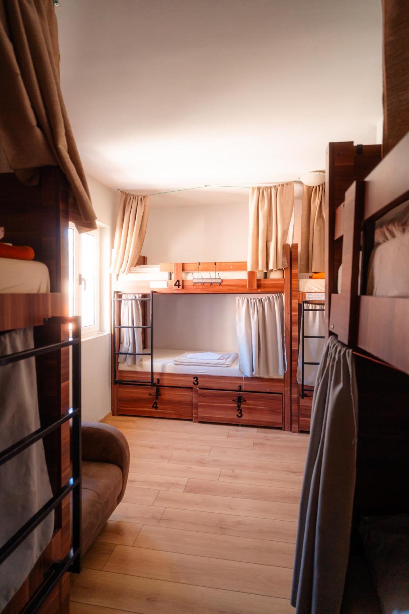 Freedom Hostel Будва Экстерьер фото