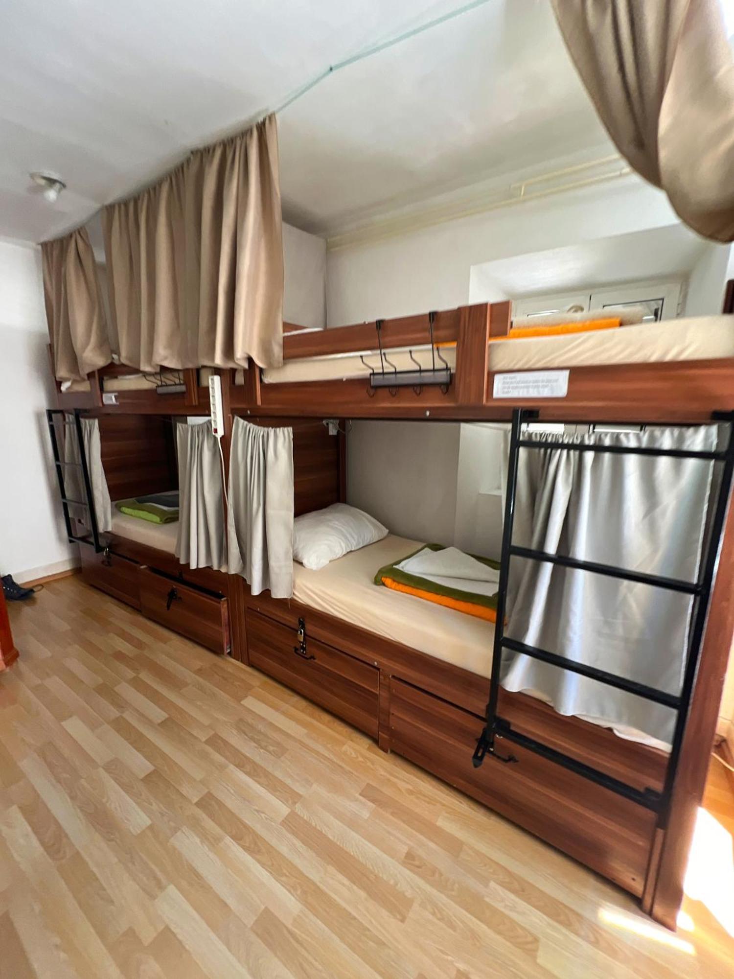 Freedom Hostel Будва Экстерьер фото